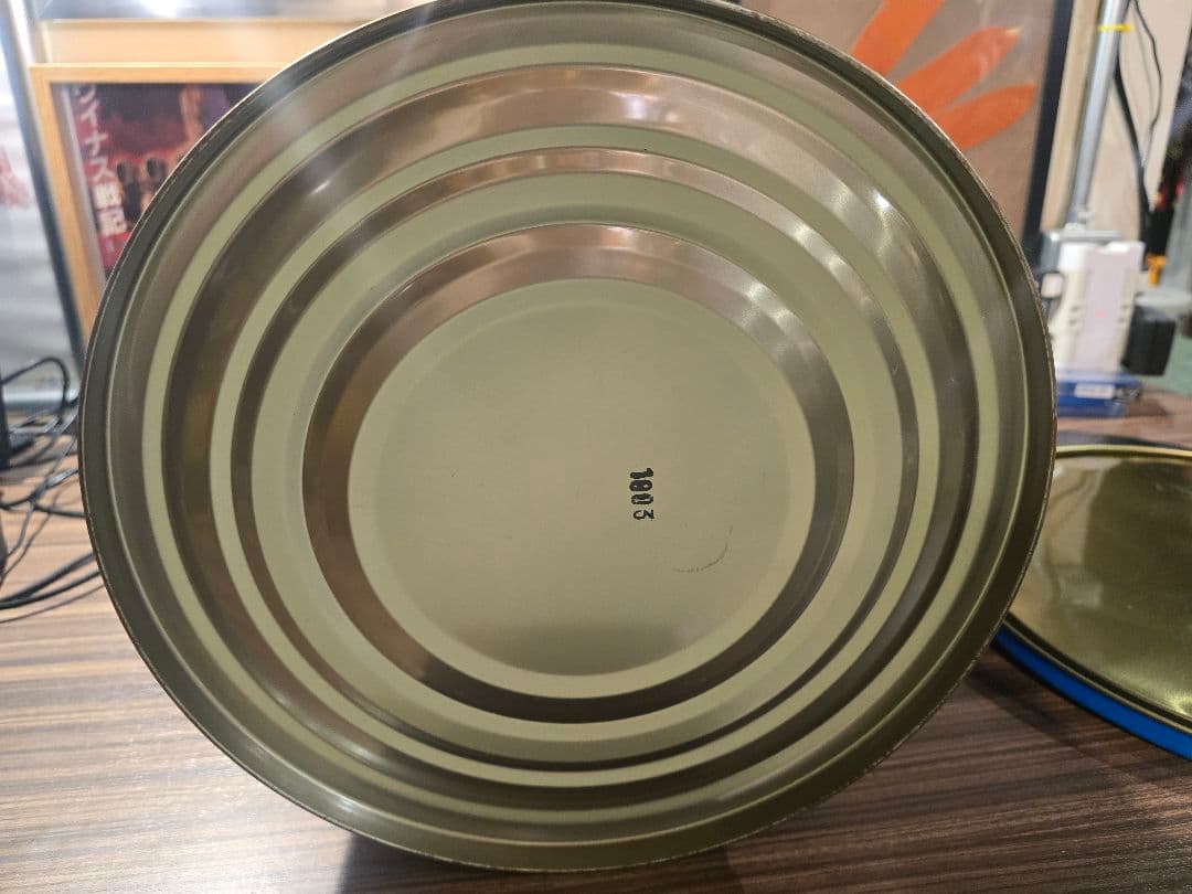 ホットウィール　スツール　バケツ　缶