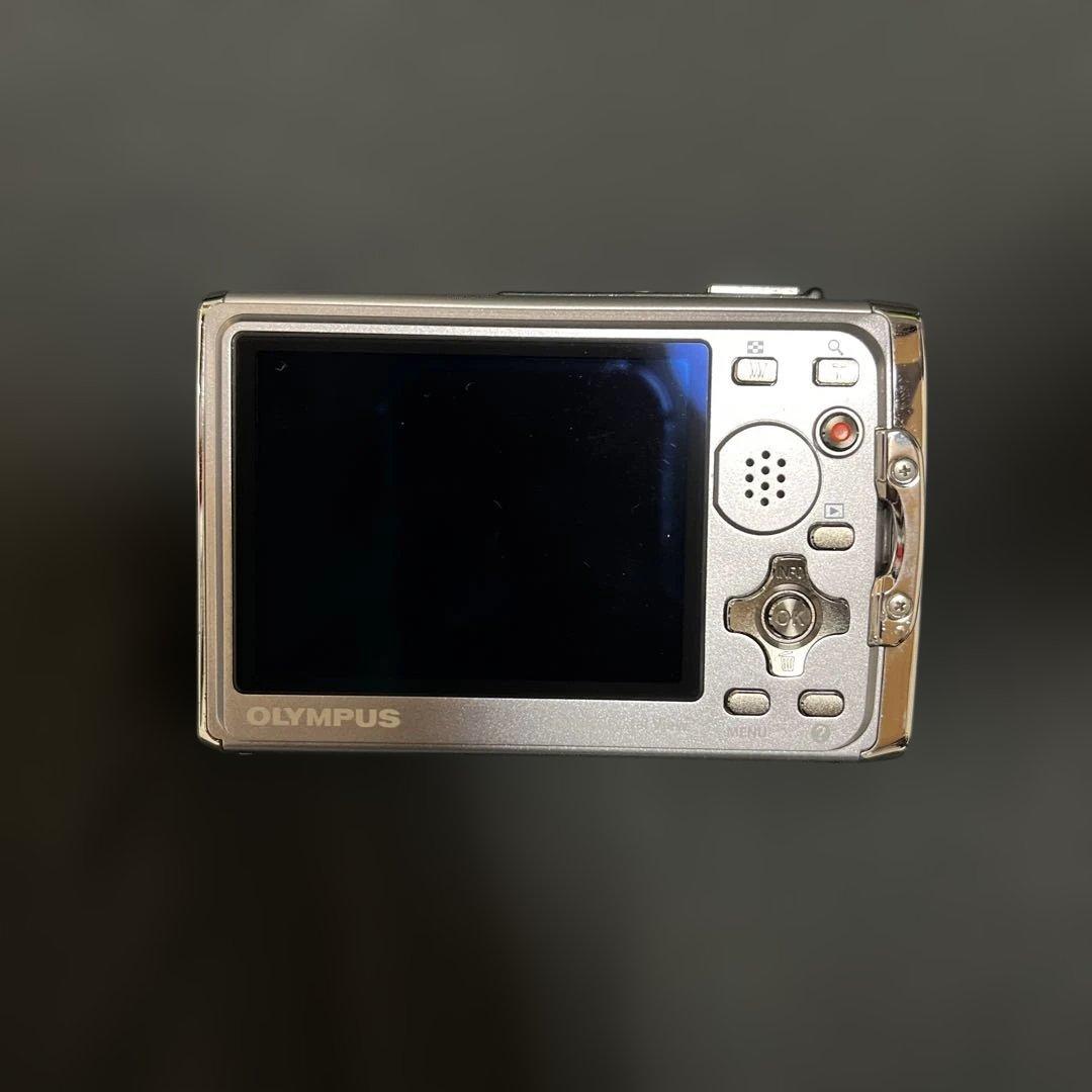 オリンパス　Tough　6020 防水　デジタルカメラ　グリーン　中古品