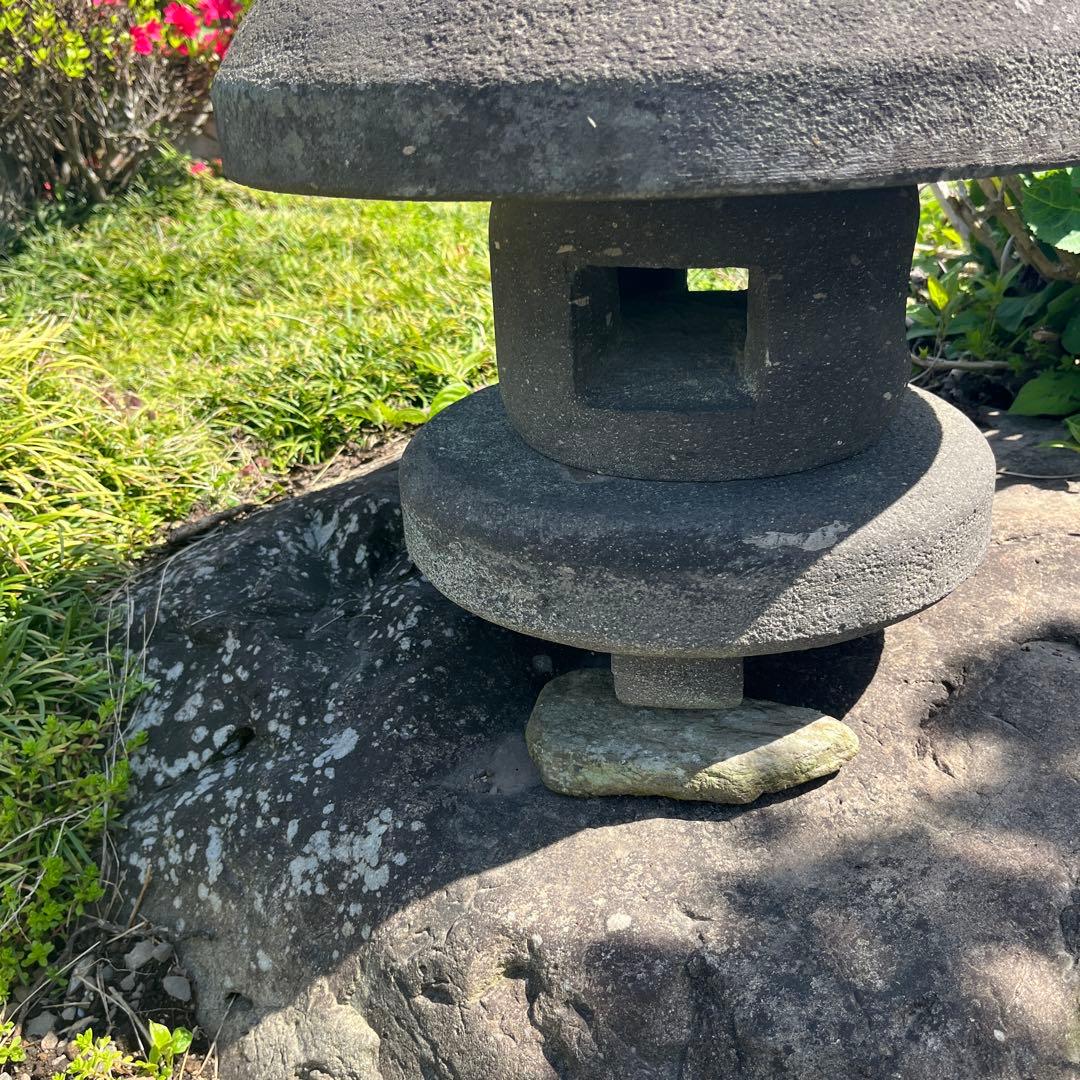 【引き取り限定】　庭石　灯篭　石材　石　日本庭園　ガーデニング