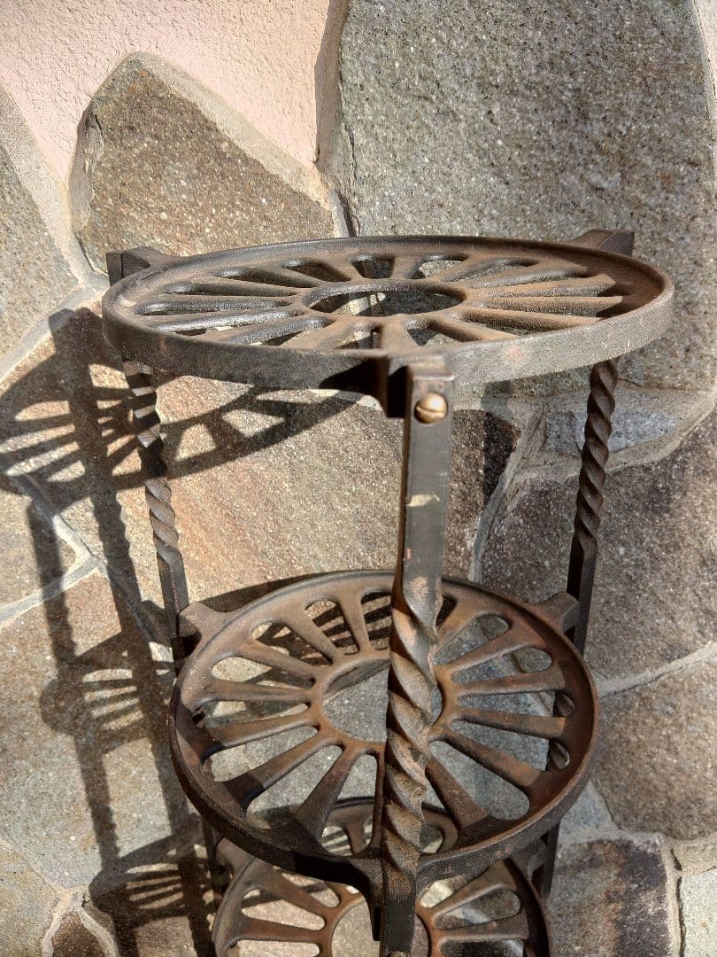 ポットスタンド　アイアン　アガベ　サボテン　プランターラック　園芸　ガーデン