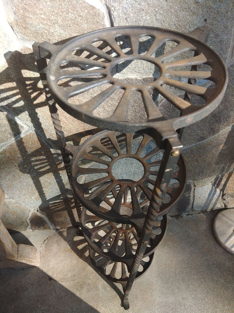 ポットスタンド　アイアン　アガベ　サボテン　プランターラック　園芸　ガーデン