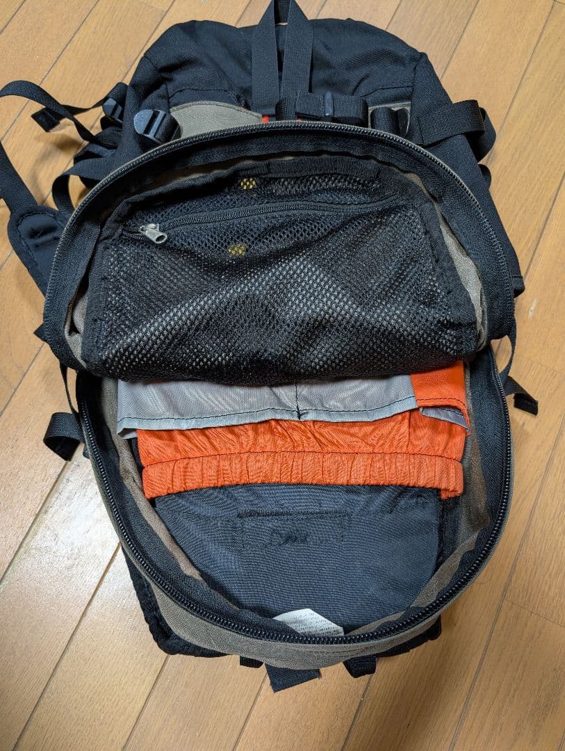 BURTON　バートン　リュック　AK457　バックパック　中古品　送料無料