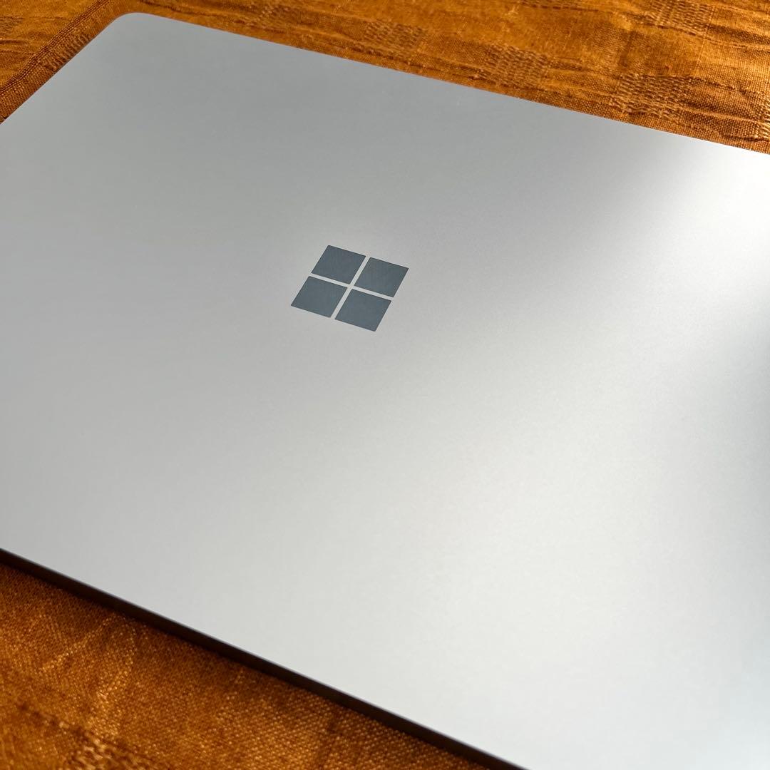 Surface Laptop 第7世代 13.8インチ