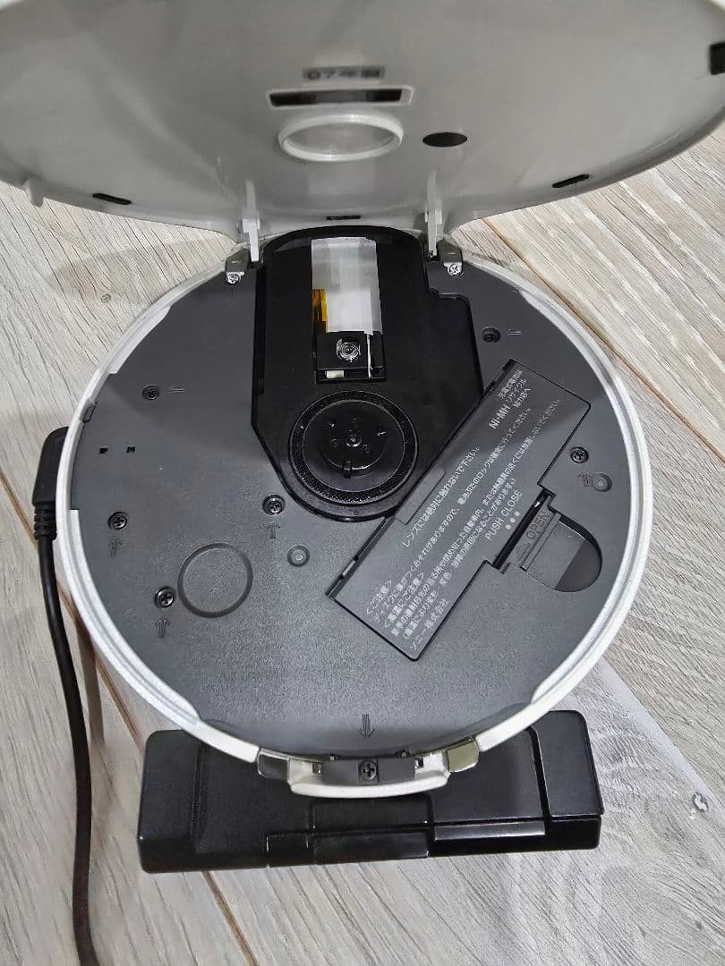 SONY　ソニー CDWALKMAN MP3 D-NE20