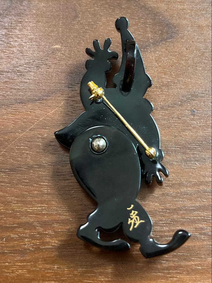 鼈甲螺鈿蒔絵一径作　金蒔絵ピエロペンダント