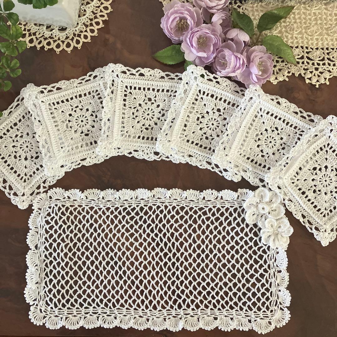 専用　レース編みドイリー　長方形　クロッシェモチーフ付き
