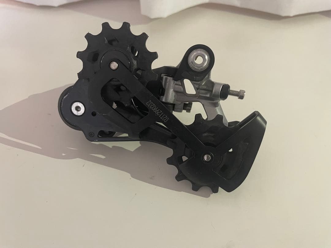 SRAM RIVAL 11s TRP SPYRE ブレーキセット