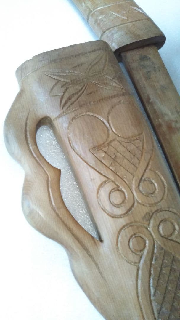 (値下げ)アイヌエムシ　アイヌ彫り　木彫りの刀　伝統工芸