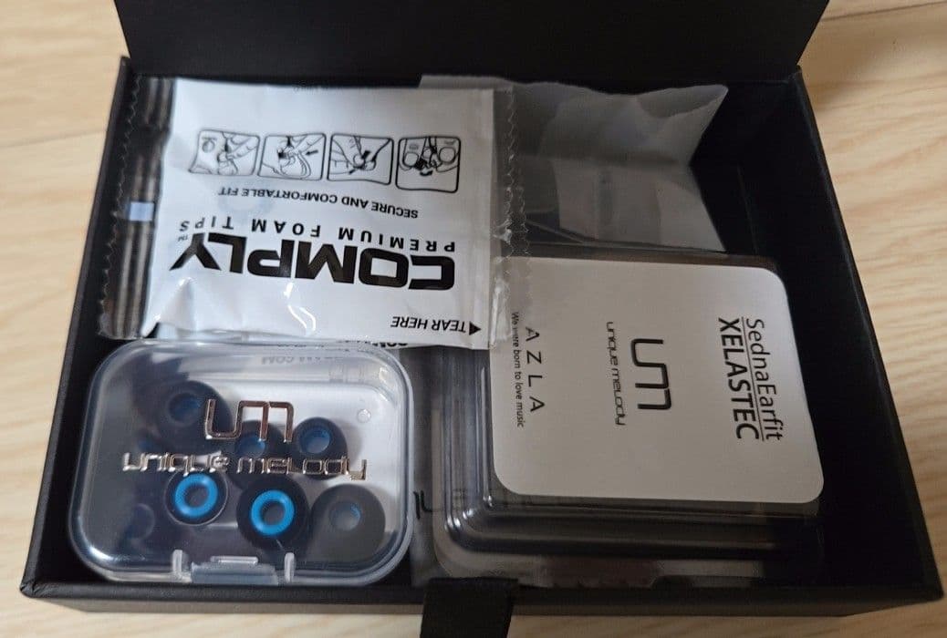 イヤホン UniqueMelody MEST MK2