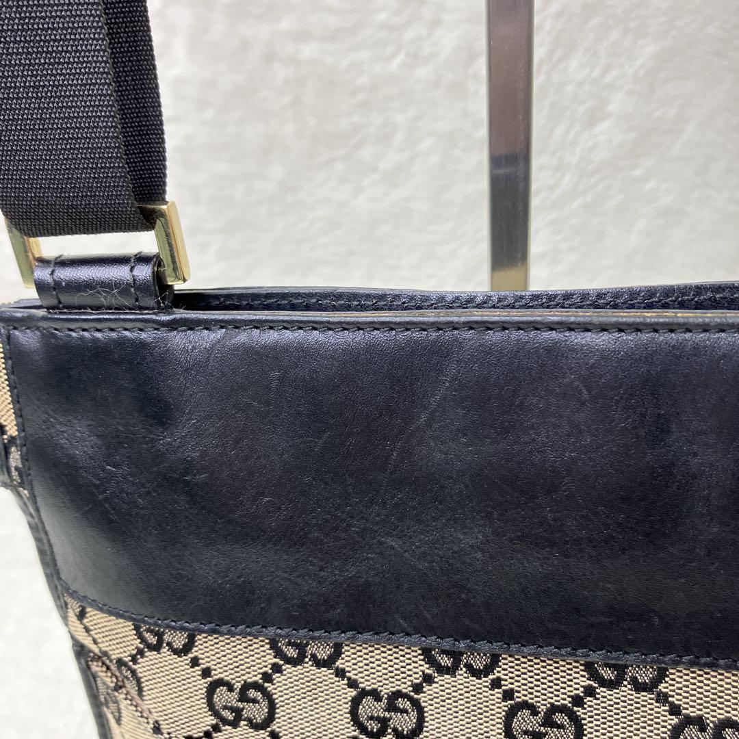 GUCCI グッチ　ショルダーバッグ　メッセンジャー　GG キャンバス　レザー