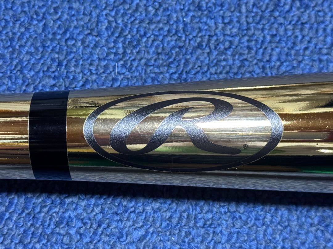 ローリングス 非売品のゴールドバットとシルバーバット 硬式木製バット2本セット