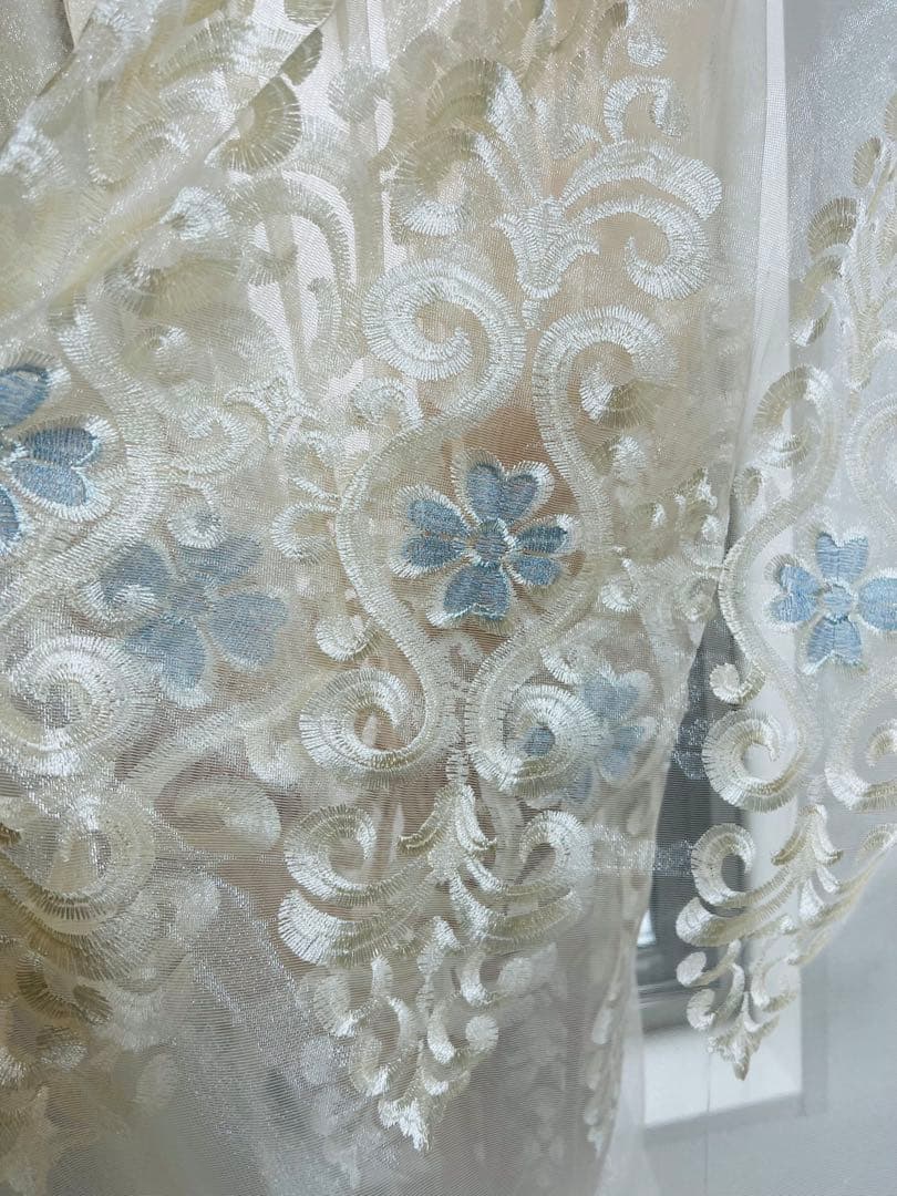 2枚入り　レースカーテン　金運UP ベージュ　刺繍柄　クローバー　レース　送料込