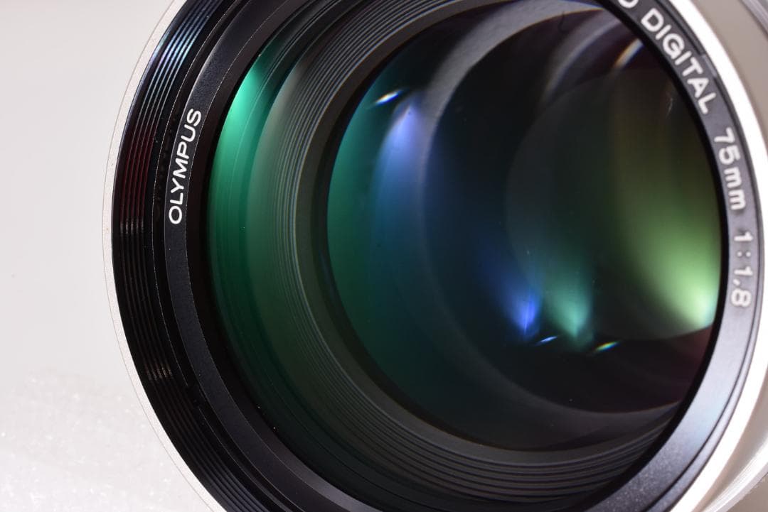 【美しいボケ】OLYMPUS M.ZUIKO DIGITAL 75mm F1.8