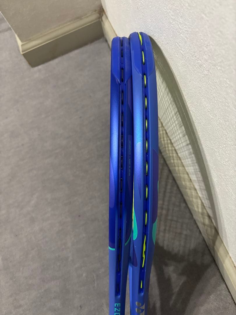 2025 EZONE 100 ツアー　グリップ2 テニスラケット 2本セット