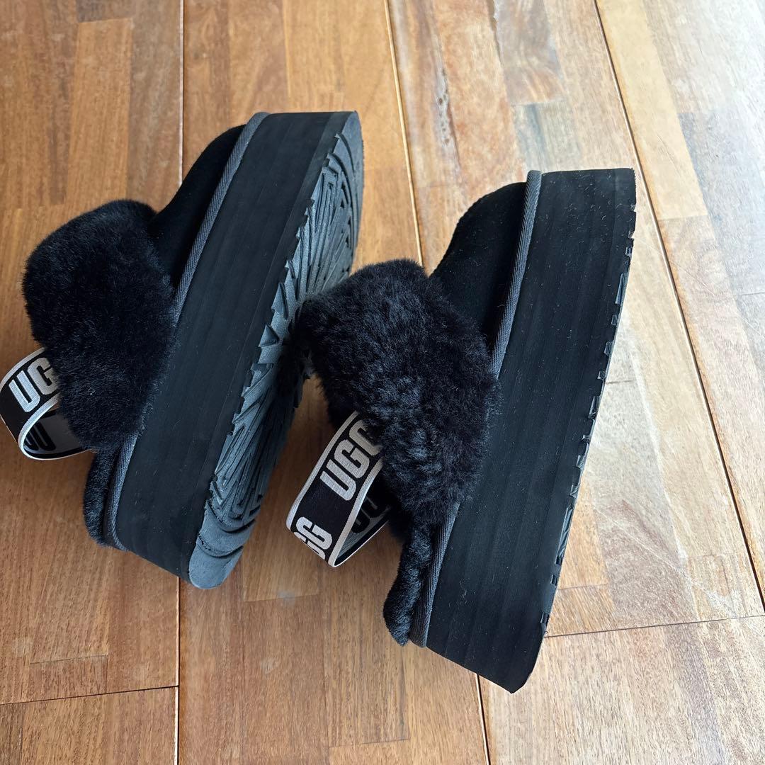 UGG アグ　Funkette ファンケット 23