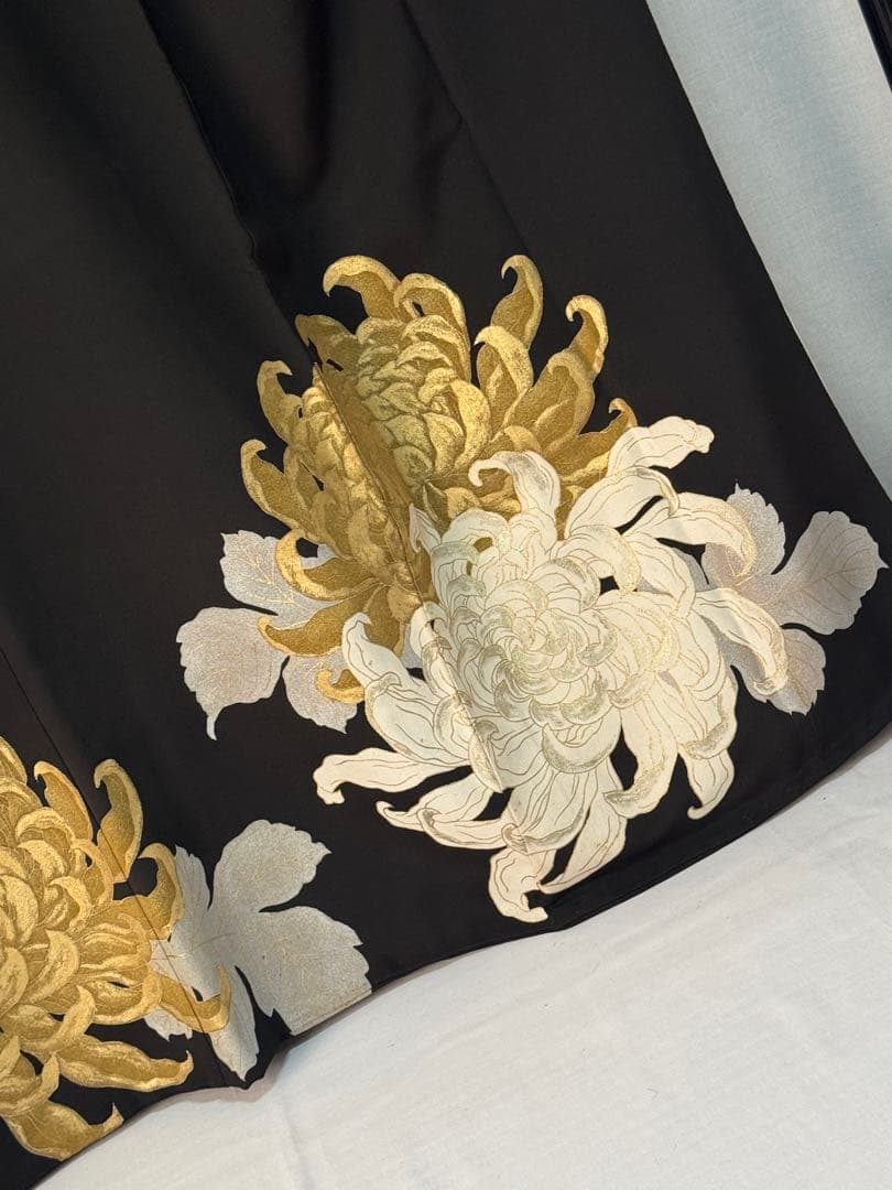 [美品] 紋入り　黒留袖　正絹　比翼付き　菊　礼装　結婚式　フォーマル　高身長