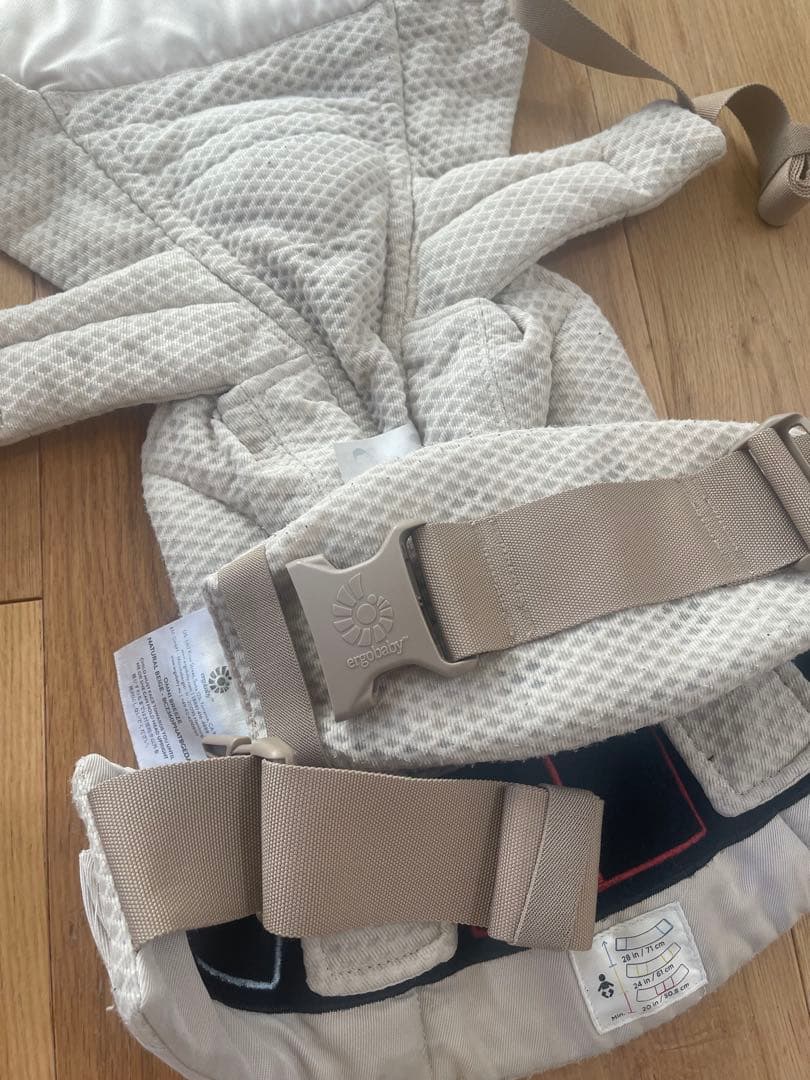 や*く様 エルゴベビー オムニブリーズ