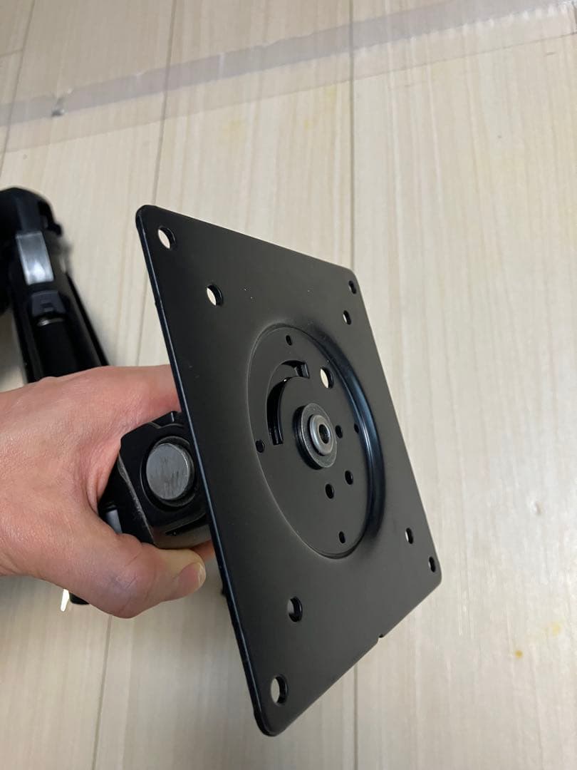 Amazonベーシック デュアルディスプレイモニターアームK001395