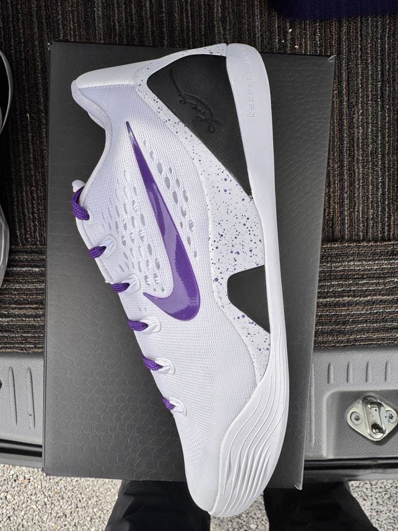 Nike Kobe 9 コービー9 バスケットボールシューズ ホワイト/パープル