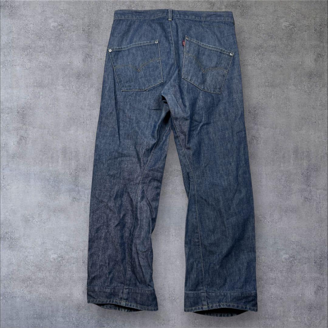 オリジナル　リーバイス　エンジニアードジーンズ　RELAXED 立体裁断 W33