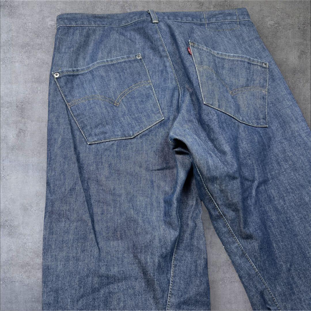オリジナル　リーバイス　エンジニアードジーンズ　RELAXED 立体裁断 W33