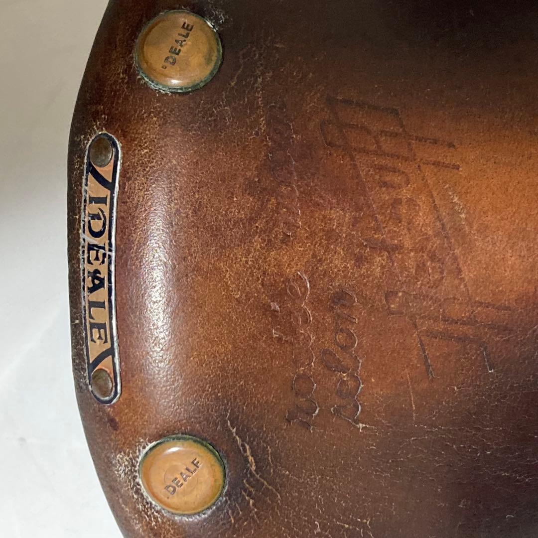 ヴィンテージイデアル90 サドル(サイン入り)