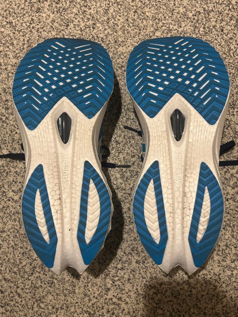 スパイク・シューズ Saucony ENDORPHIN SPEED 4