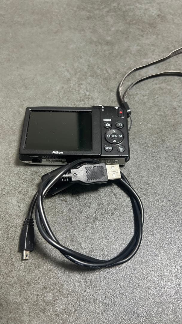 デジタルカメラ Nikon coolpix A100