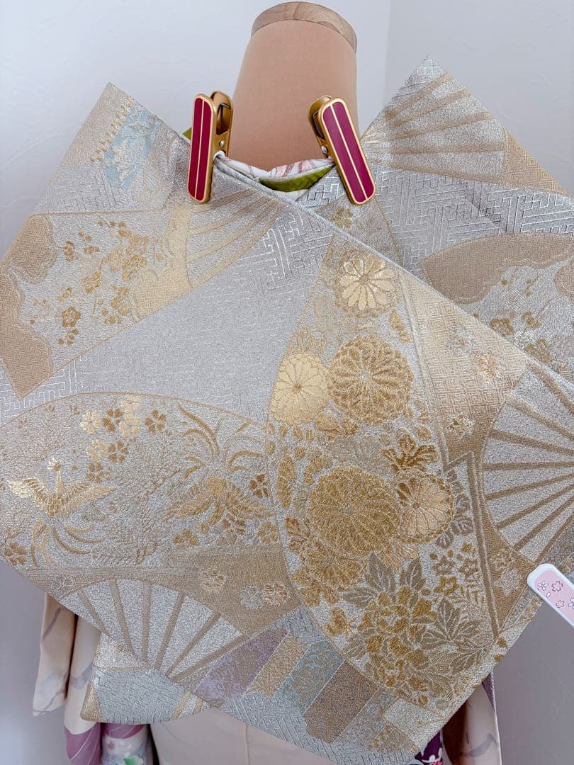 正絹振袖フルセット　牡丹　縁起柄　花柄 ホワイトクリーム色 成人式