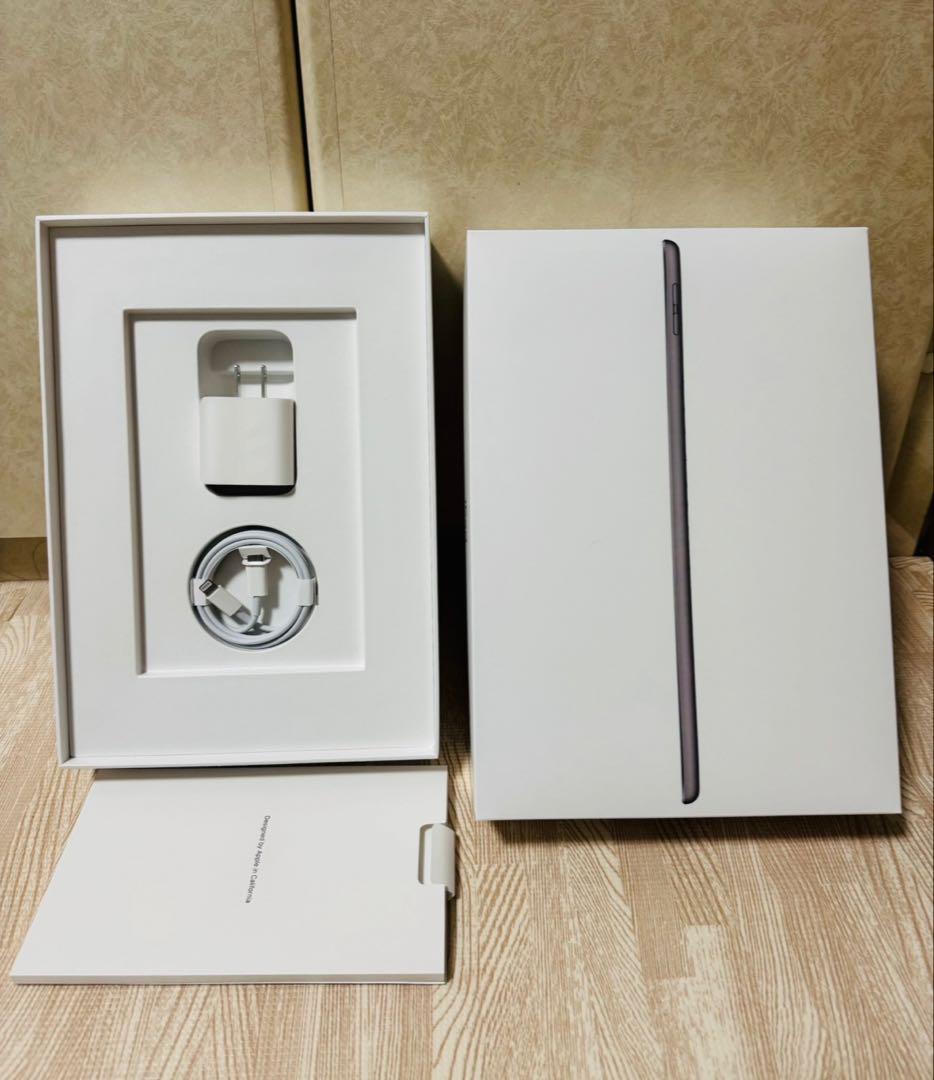 iPad 第8世代 128GB Wi-Fiモデル MYLD2J/Aスペースグレー