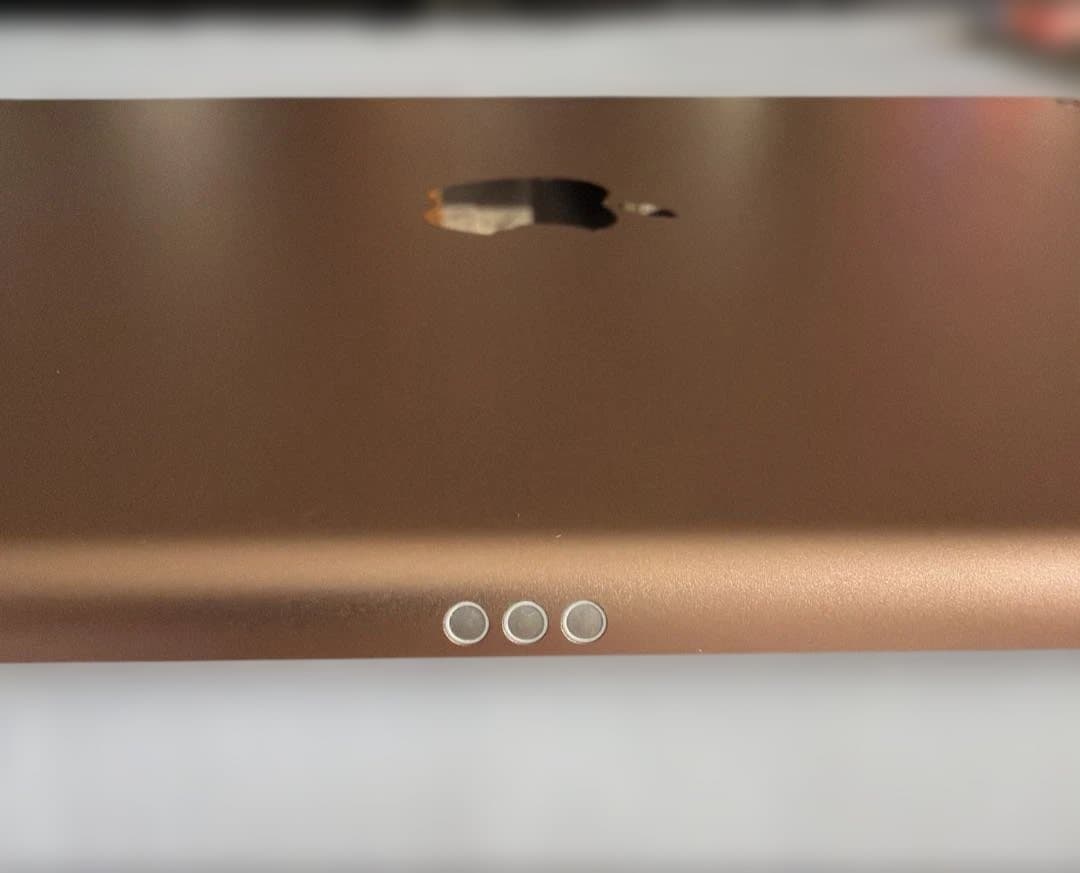 【使用頻度極小】iPad本体 第8世代 10.2インチ 128GB バッテリー良