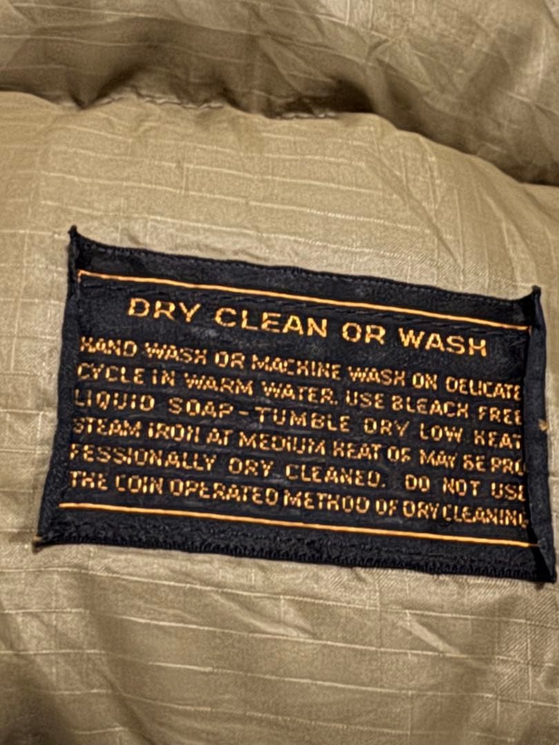 Eddie Bauer ダウンジャケット黒タグ