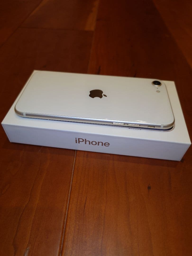 【整備済/即発送】iPhone SE 第3世代 100% 64GB SIMフリ