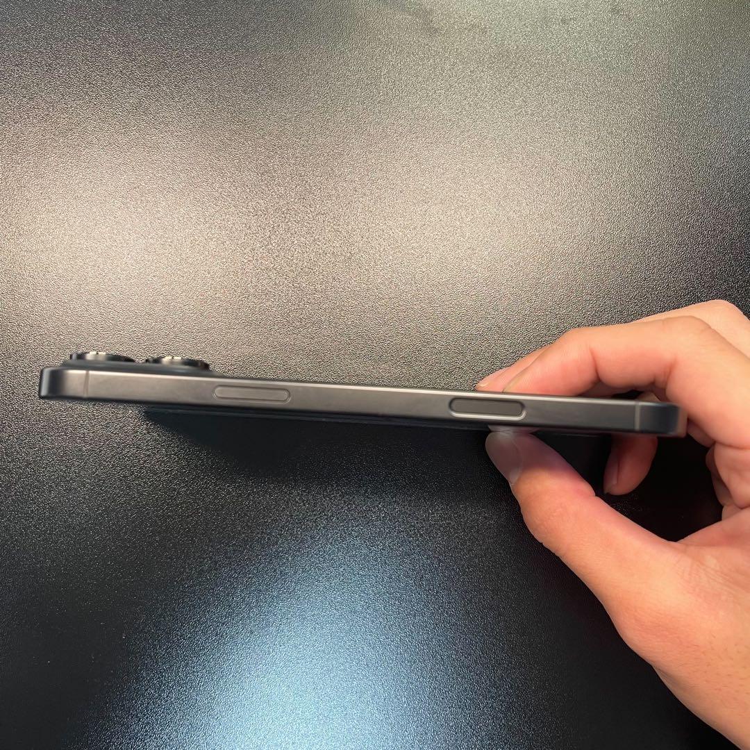 【美品】iPhone 16 Pro Max 黒色 本体 箱付き