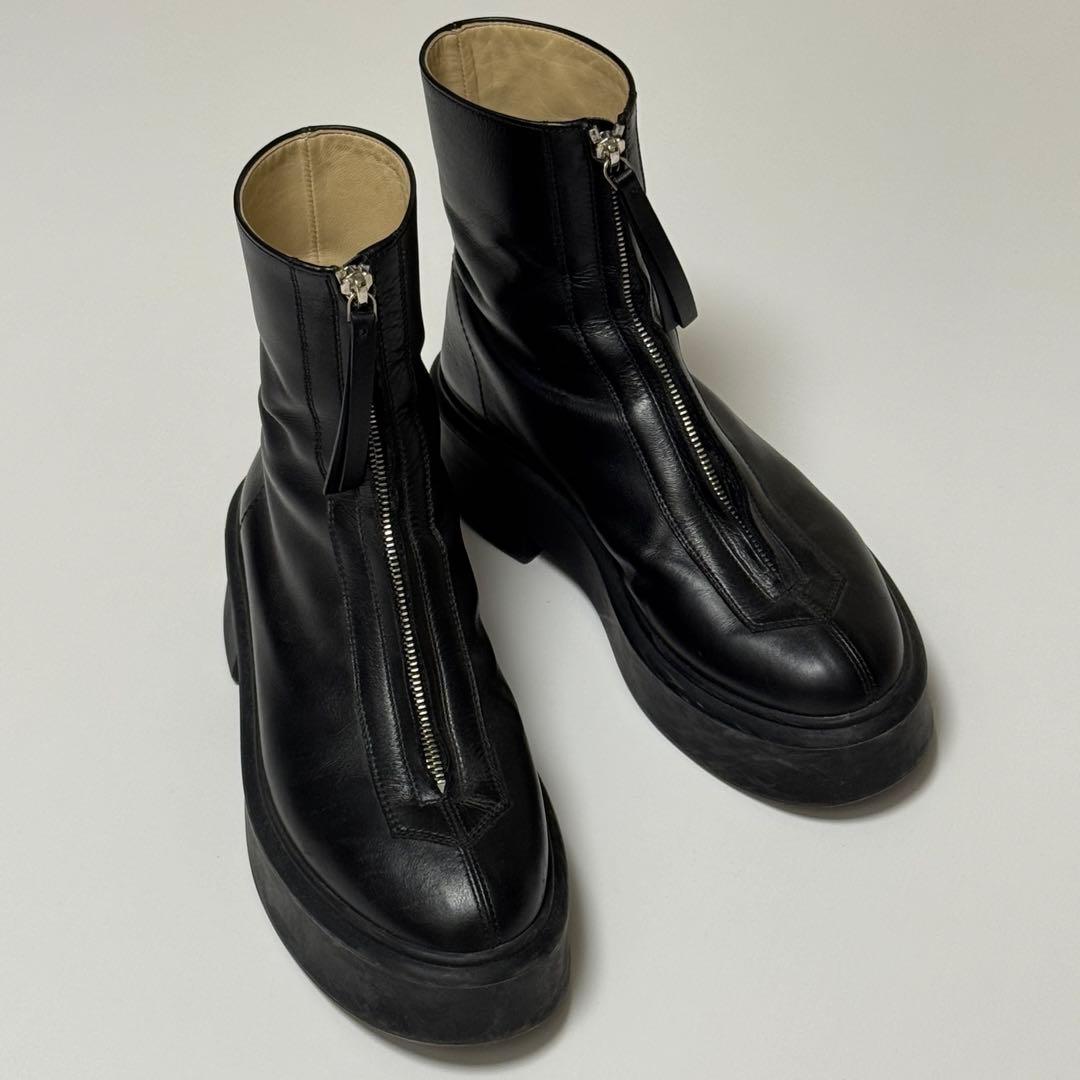 THE ROW フロントジップレザーブーツ