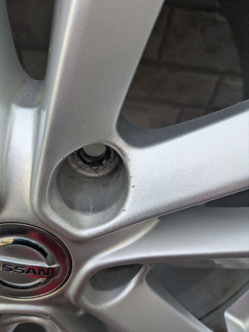 バリ溝　引き取り限定エクストレイルT32純正ホイール　225/65R17