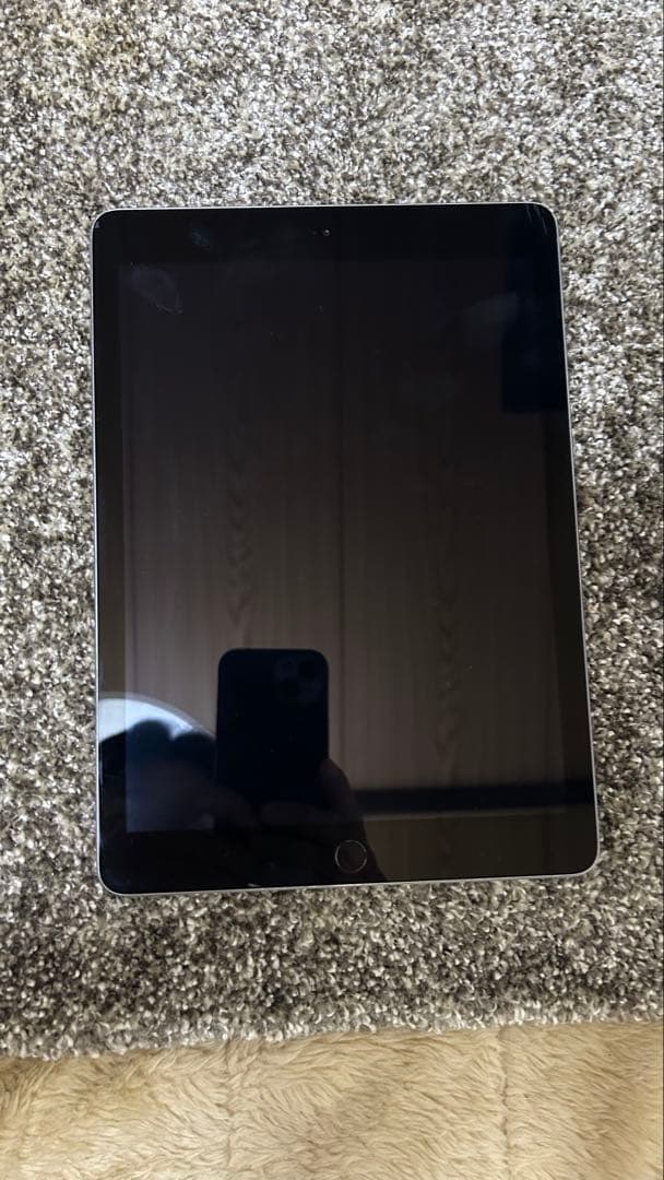 iPad 第5世代 Wi-Fiモデル 128GB + スペースグレー 本体