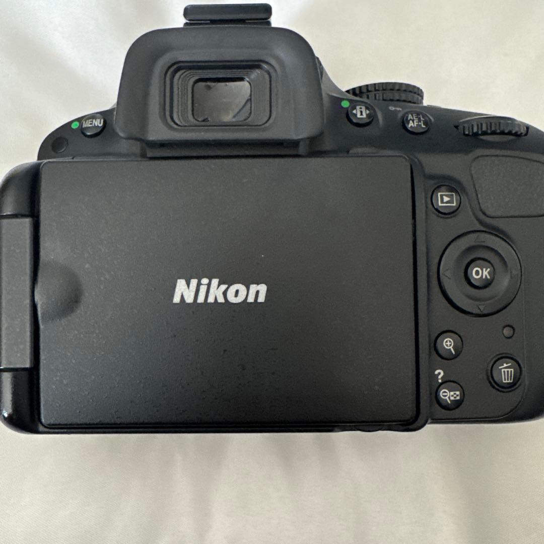 Nikon d5100 一眼レフカメラ