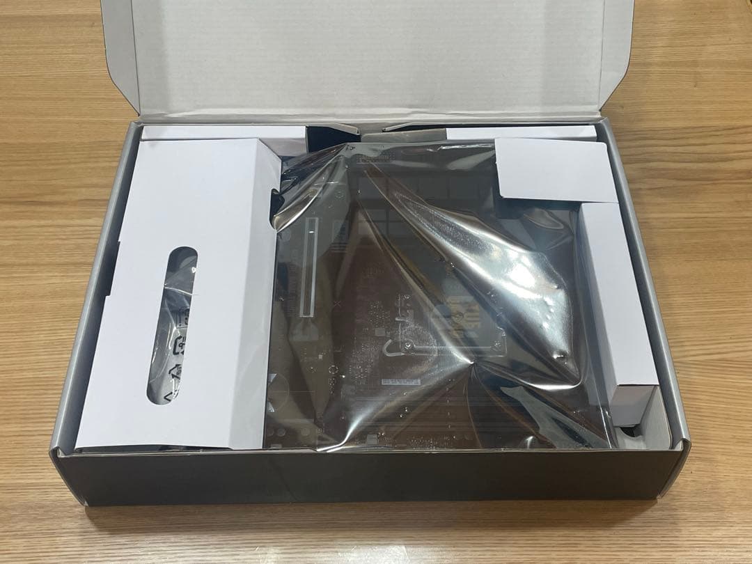 ASUS マザーボード　タフゲーミングB760-PLUS WIFI D4