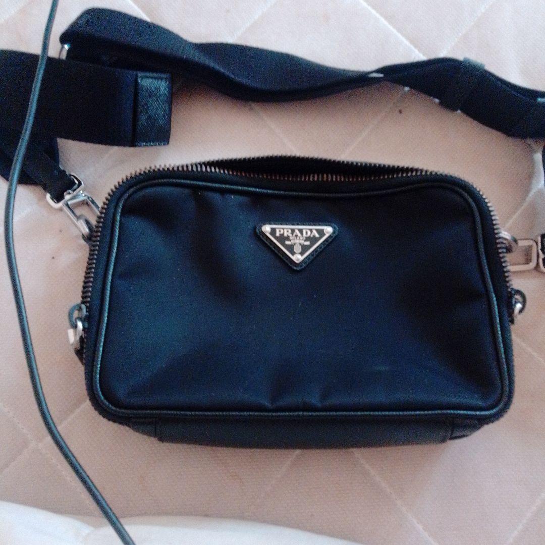 PRADA ブラック ナイロン ショルダーバッグ