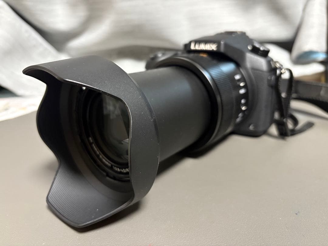 【美品】パナソニック　Lumix DMC-FZ1000 ネオ一眼、ライカレンズ