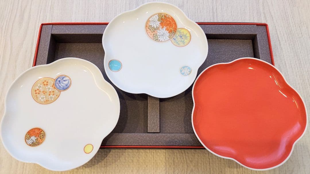 【新品】深川製磁　寿赤絵　トリプレット　緋(AKE)　3枚セット　宮内庁御用達