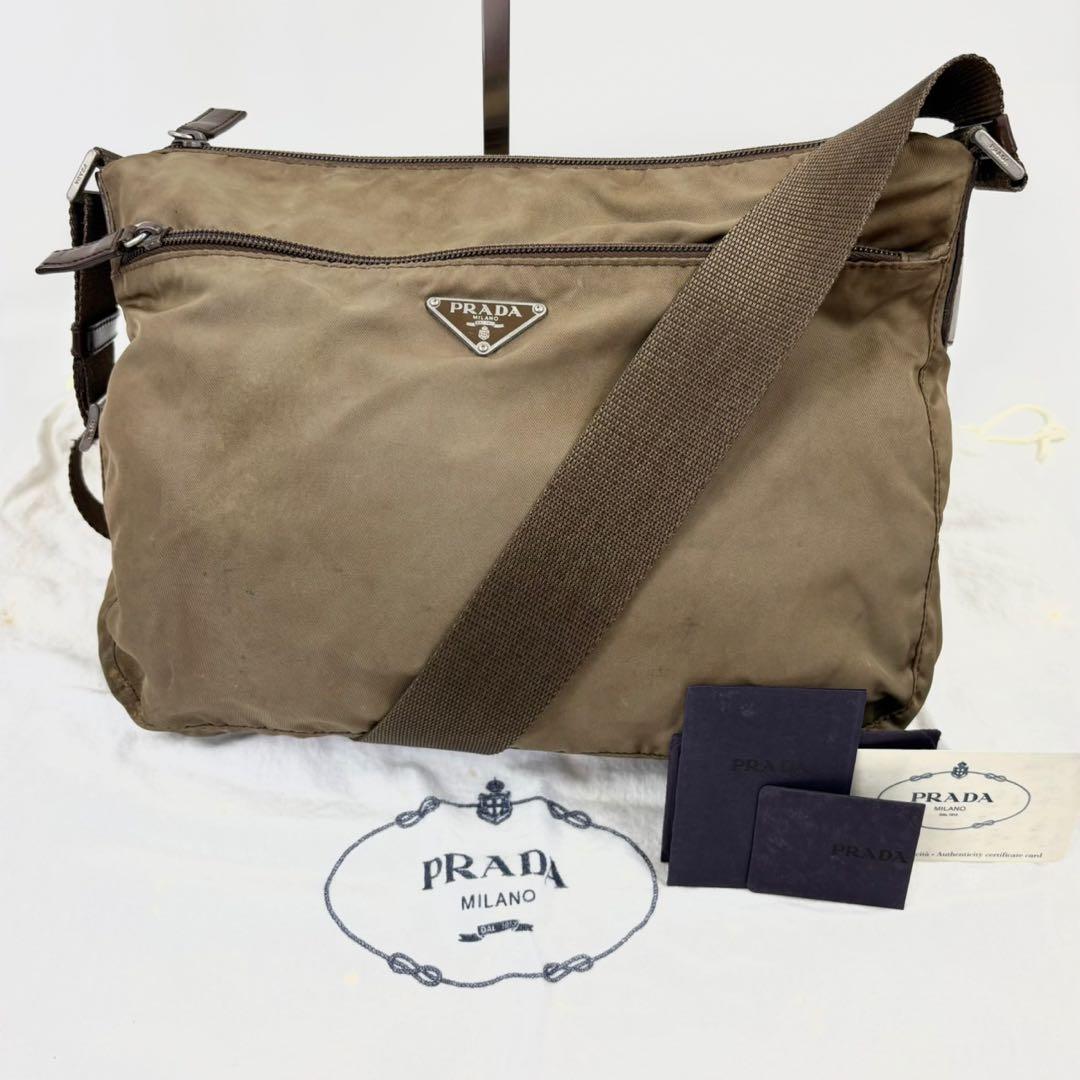 PRADA✨カメラバッグ　プラダ　三角ロゴ　ナイロン　ブラウン　白タグ