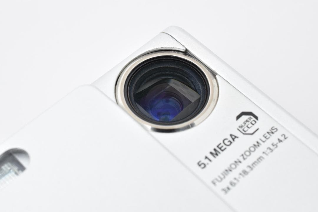 【お値下げ歓迎】 FUJIFILM FinePix Z3 シルバー