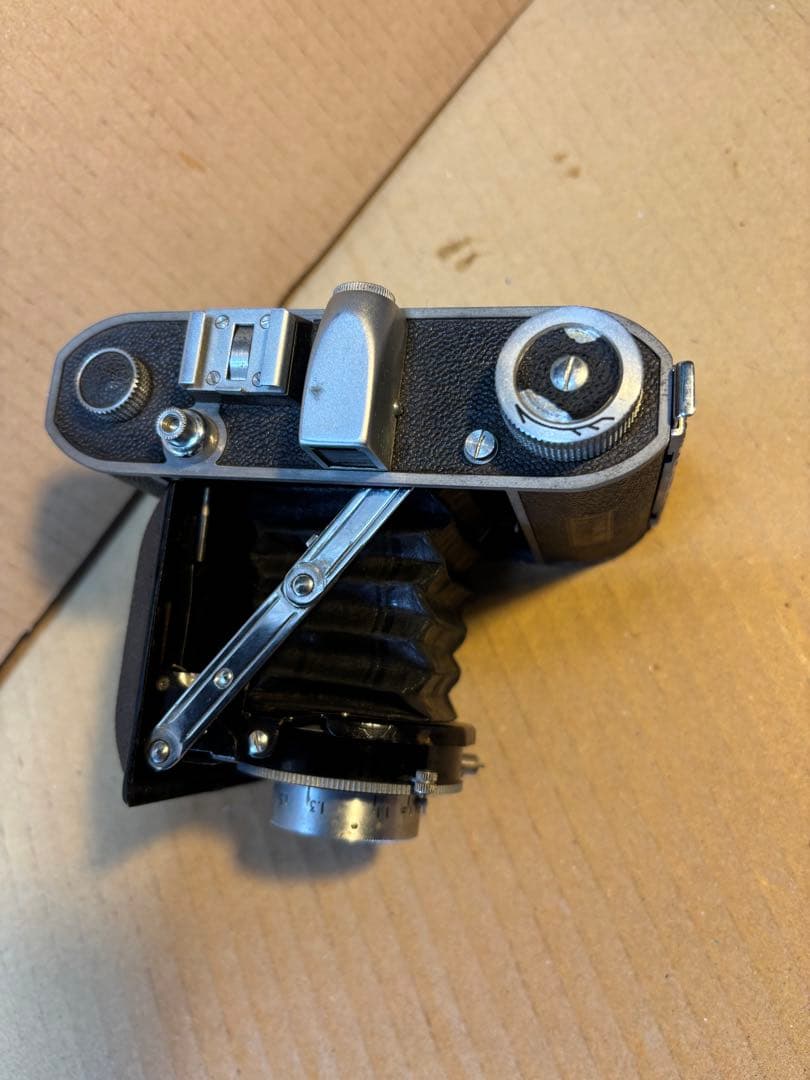 アンティークなミノルタ　蛇腹（ベローズ）カメラ　ケ-ス付き昭和レトロ 希少