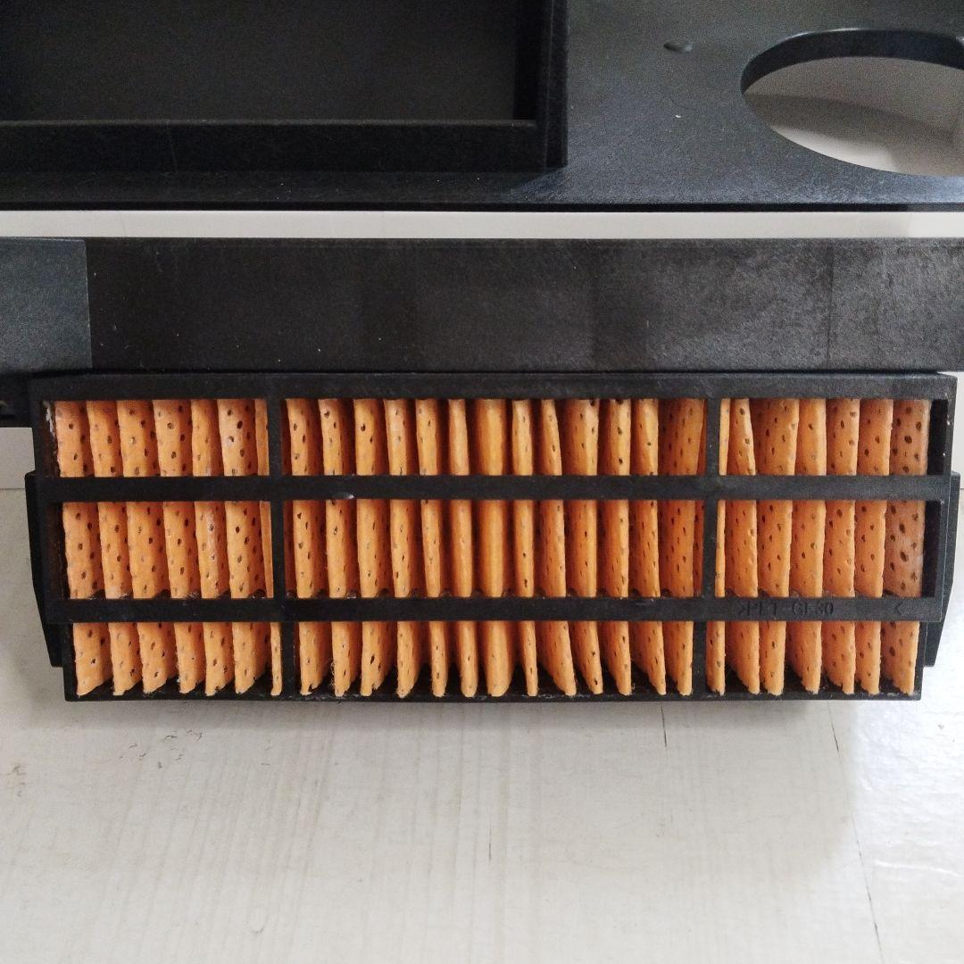 SHARP 加湿セラミックファンヒータ（HK-PK12-W） 秋冬に最適