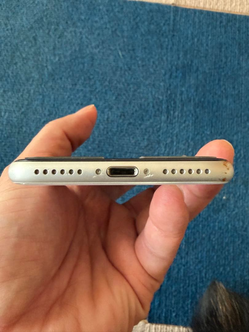 Apple iPhone SE2 128GB ホワイト 本体　SIMフリー