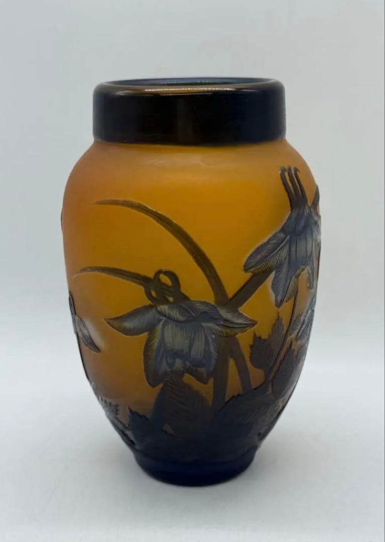 エミールガレ　フクシアの花紋瓶　高さ約14.1cm 送料込み251202