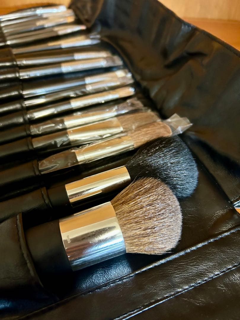 NARSメイクブラシセット ブラックポーチ付き