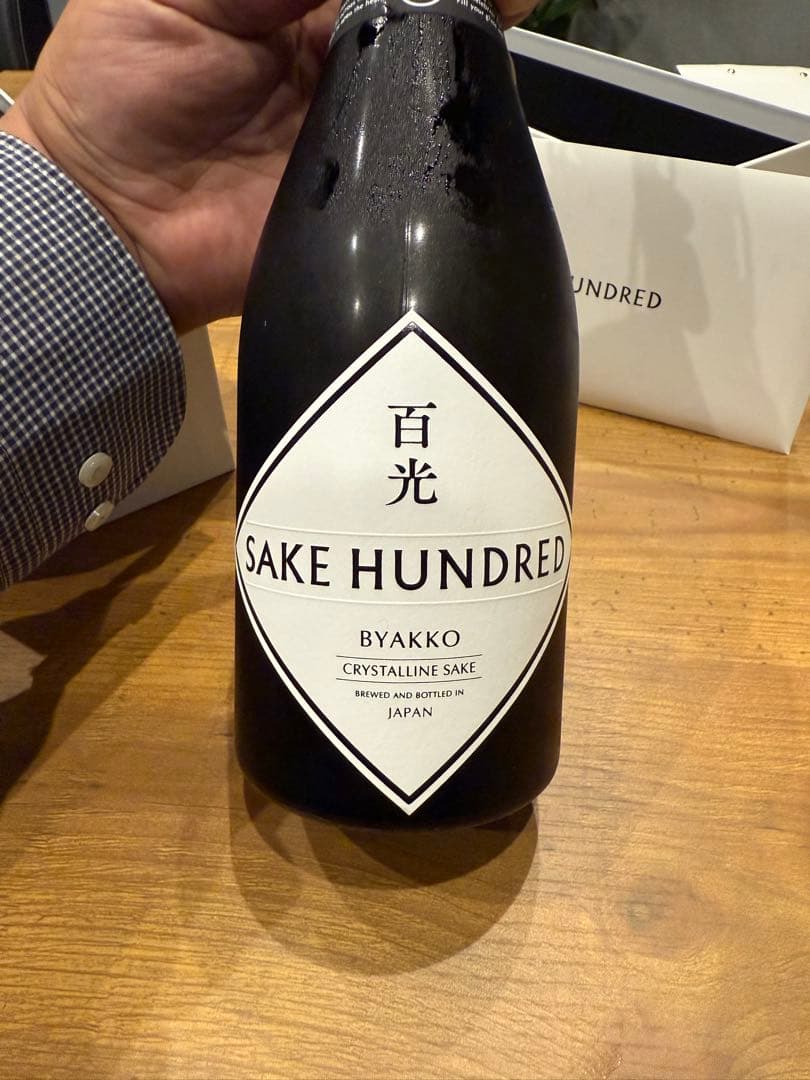 5808　SAKE HUNDRED BYAKKO クリスタル日本酒